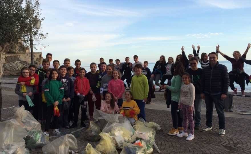 UNESCO WEEK 2018: Over 4.000 pieces of plastic were found by 50 students of Istituto Comprensivo di Minori in a beach of the Amalfi Coast